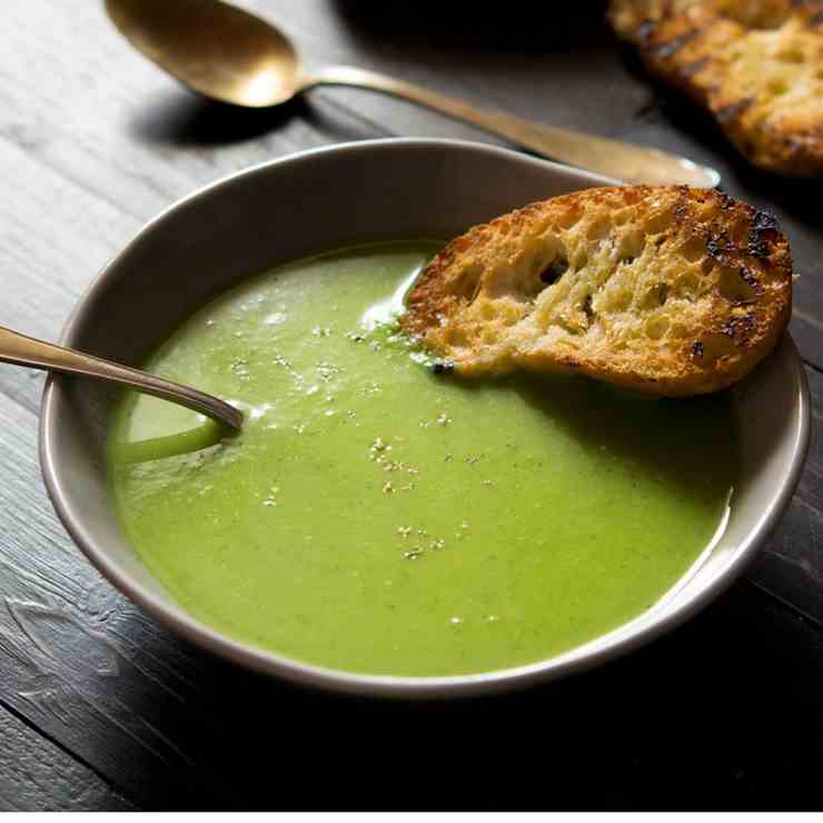 Green Pea Soup with Leek - Zucchini