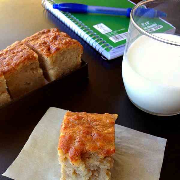 Apple Banana Breakfast Cake