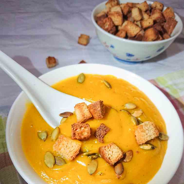 Easy - healthy pumpkin soup