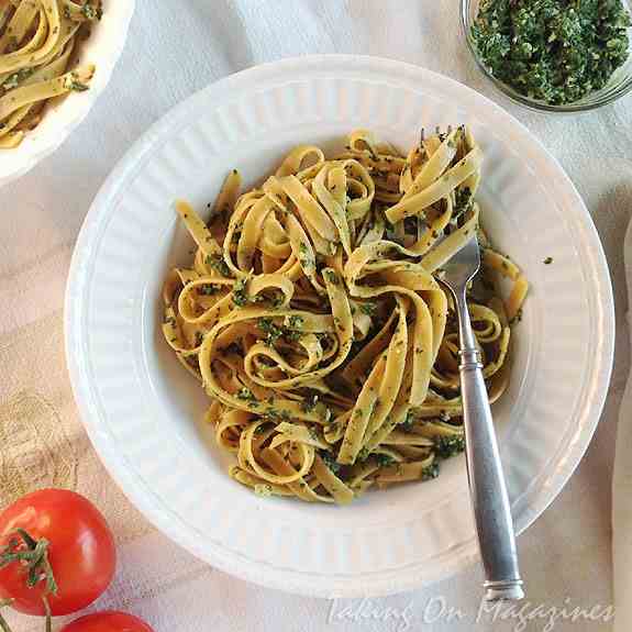 Pasta with Spinach-Herb Pesto