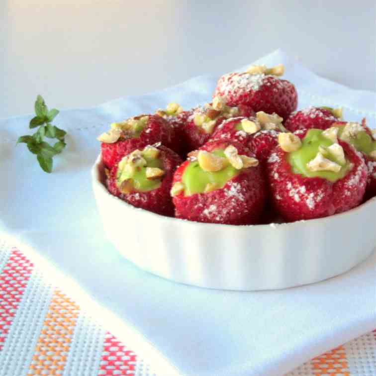 Strawberries with Avocado-Mint Mousse