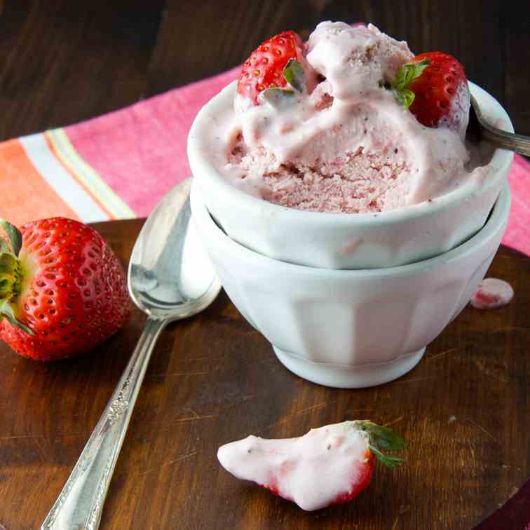 strawberry daiquiri ice cream