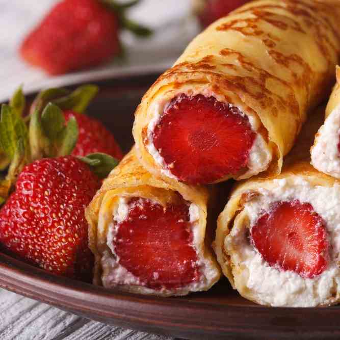 Strawberry And Cream Crepes