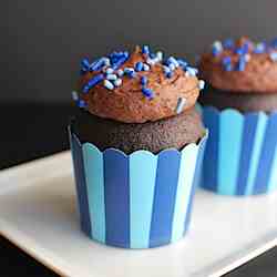 Chocolate Sour Cream Cupcakes 