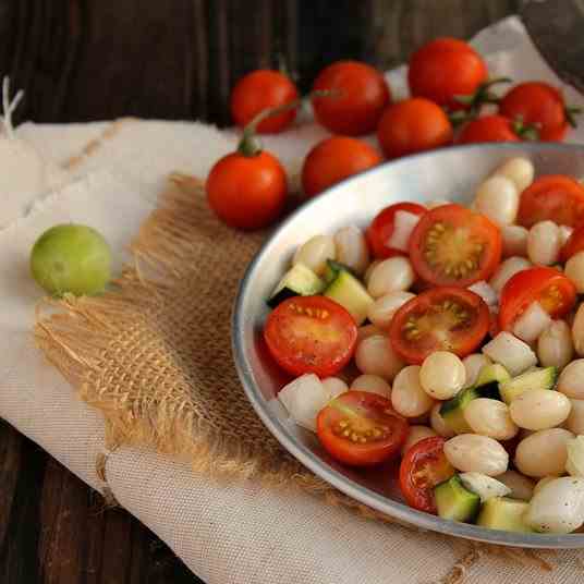 Beans, tomatoes & zucchini salad
