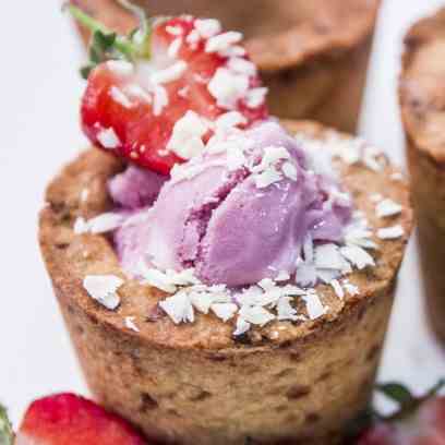 white chocolate strawberry cookies