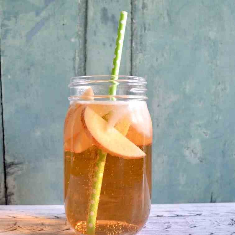 Apple Sangria Cocktails