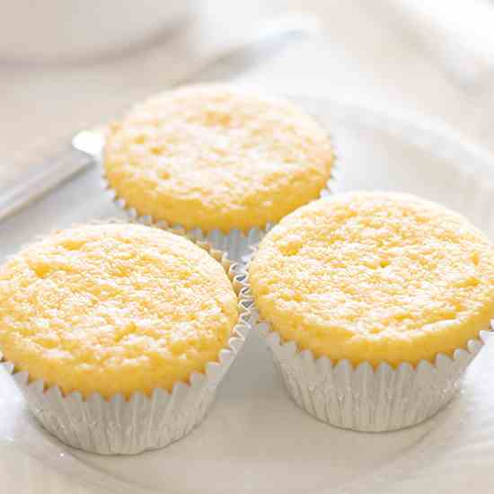 Sweet Buttermilk Cornbread Muffins