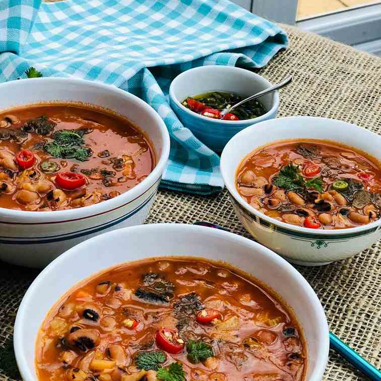 Pressure cooker nettle and Black bean soup